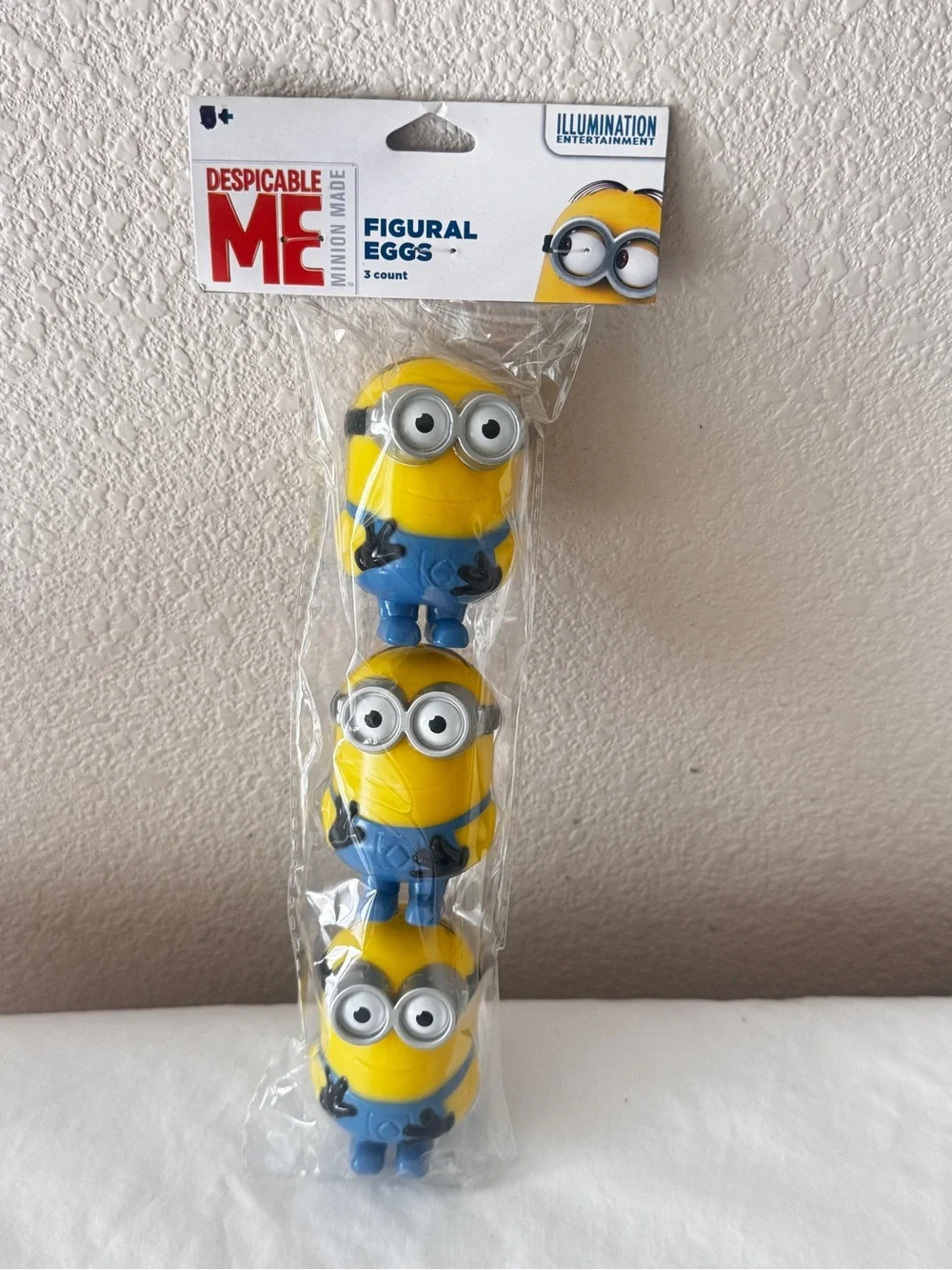 Despicable Me Minion Figural Eggs - Yellow/Blue (3 Count)